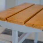 Drvena klupica za metalne garderobne ormane