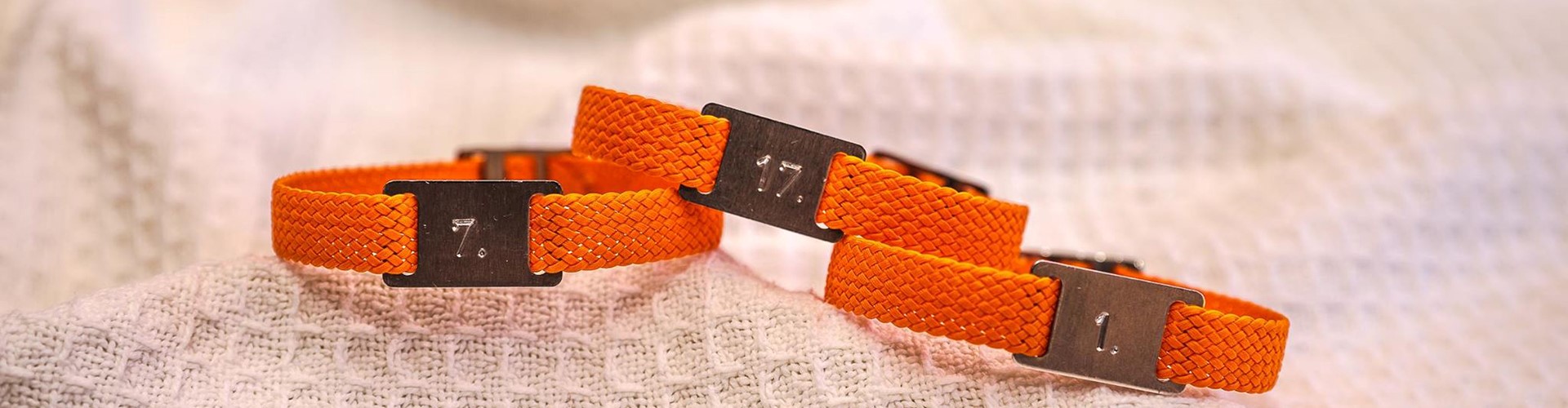 Perlon narukvice sa ugraviranim brojevima