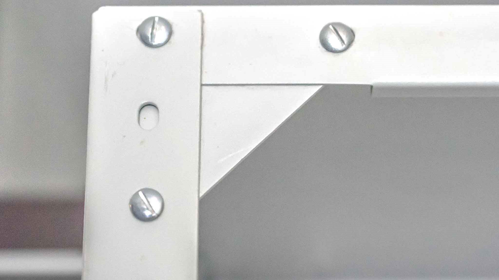 Metalna Magacinska/Arhivska Polica LSL Detalj Šaraf