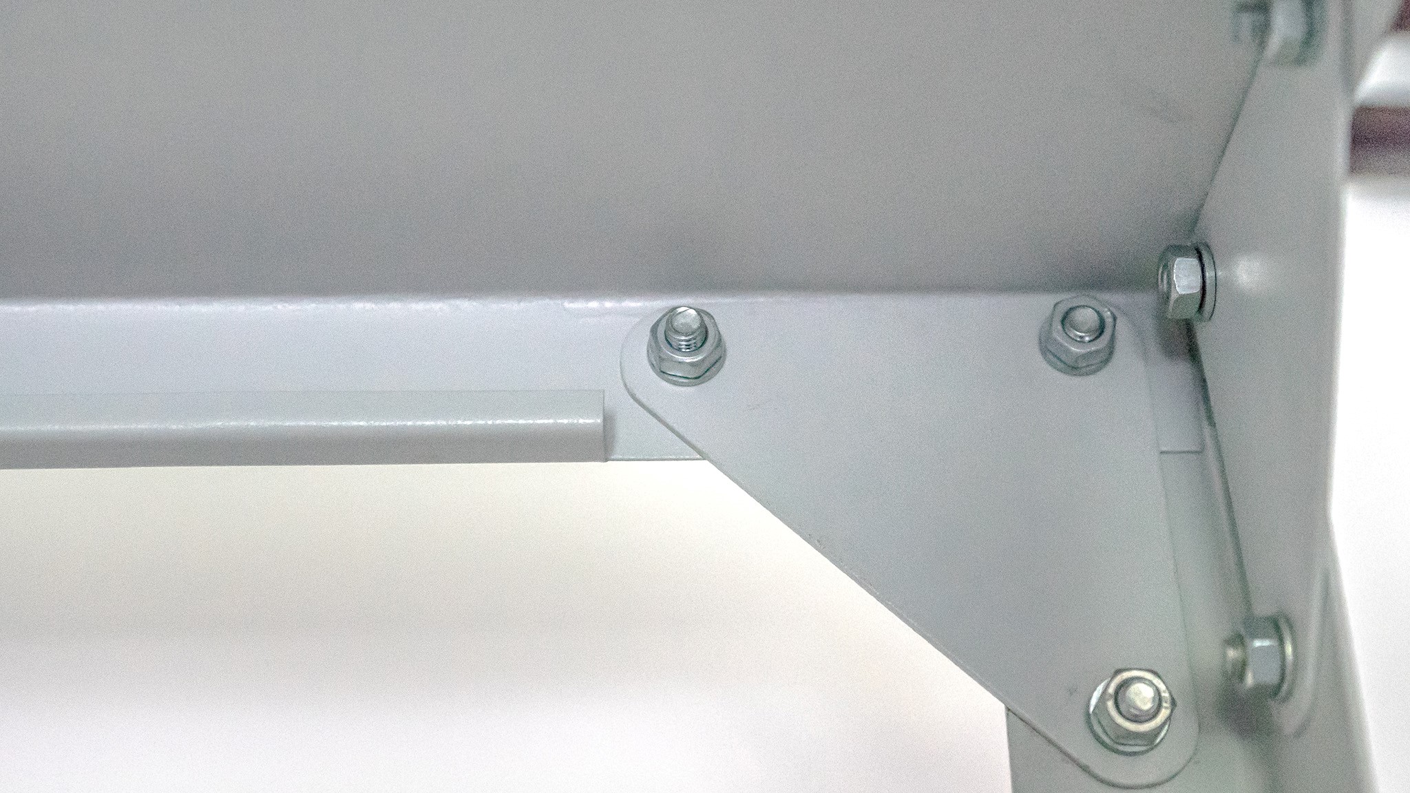 Metalna Magacinska/Arhivska Polica LSL Detalj Šaraf