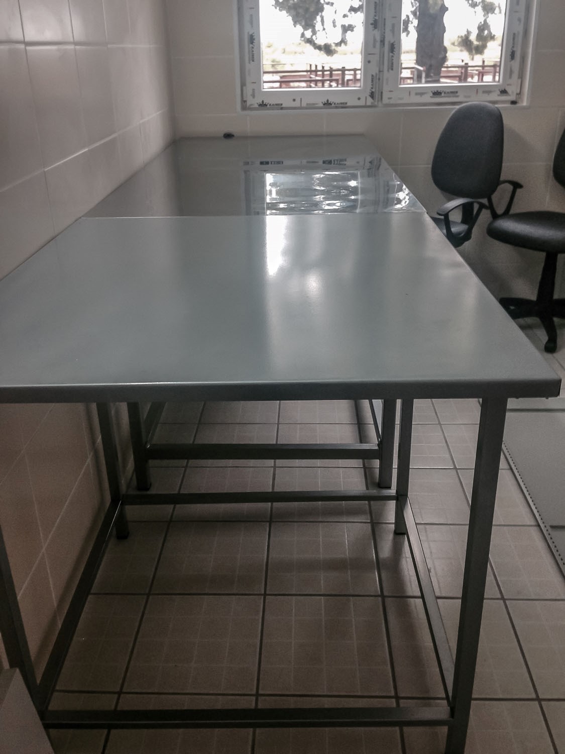 Metalni stolovi za pregled životinja